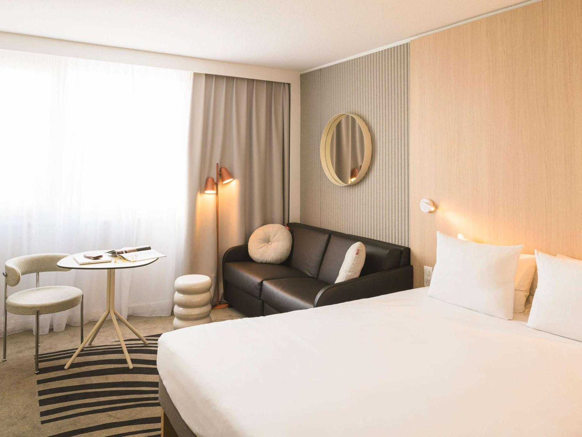 Novotel Bordeaux Lac Экстерьер фото